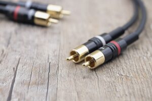 Kable RCA – jak wybrać odpowiednią wersję dla doskonałego brzmienia?